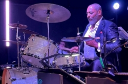 Vince Dunn & the Medicine Band